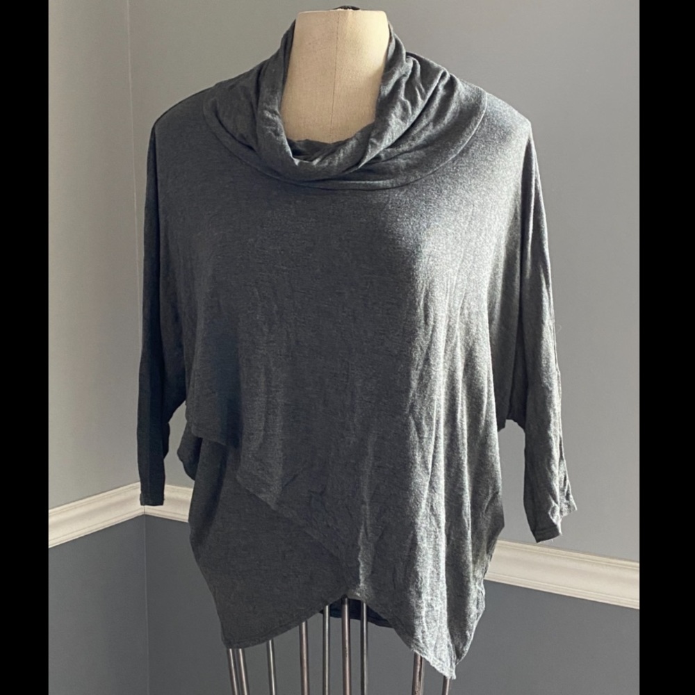 KIM & CAMI asymmetric layered shirt